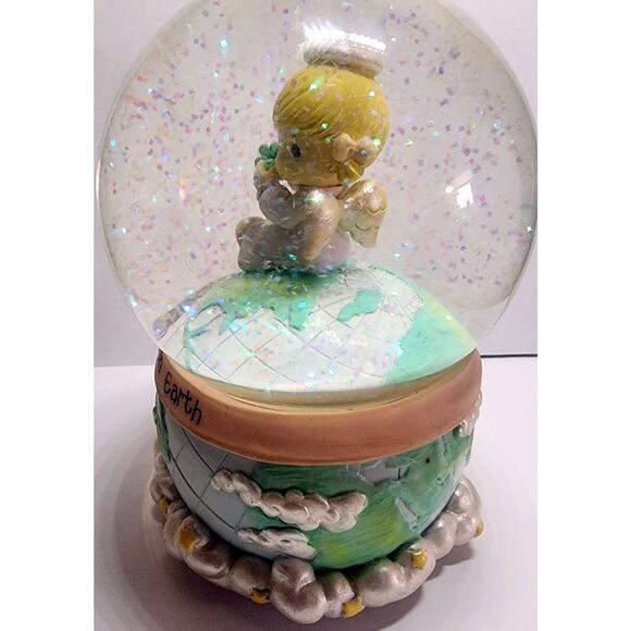 Precious Moments Snowglobe Peace on Earth 2003 Plays Joy to the World Works - Picture 12 of 14